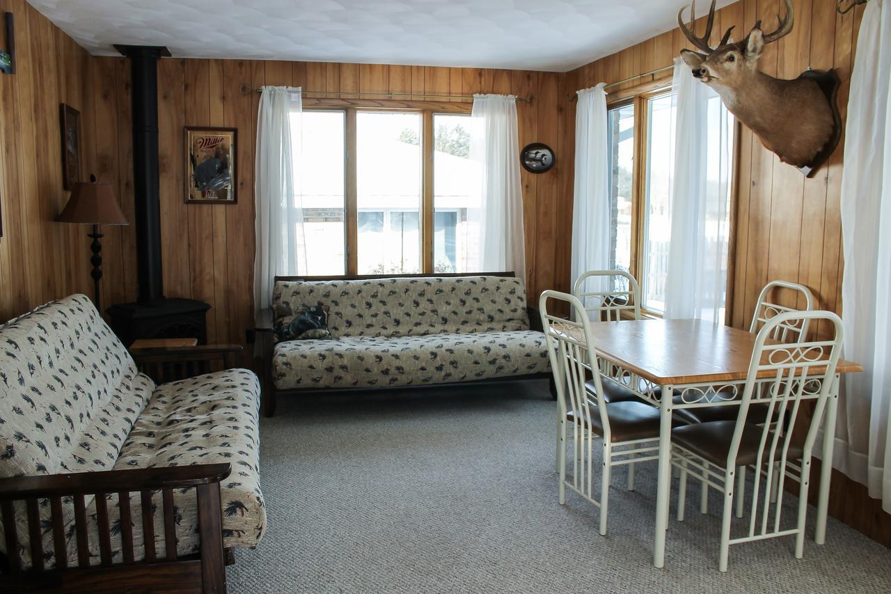 Nitschke'S Northern Resort Мінокуа Екстер'єр фото